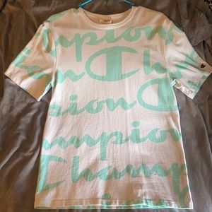 Men’s Champion shirt never worn, size Medium